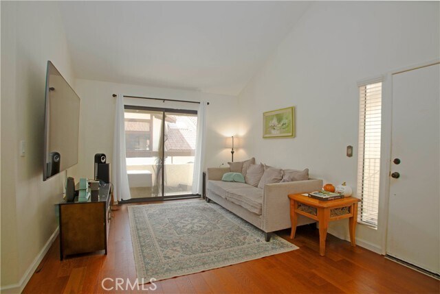 Foto del edificio - 18012 Saratoga Way
