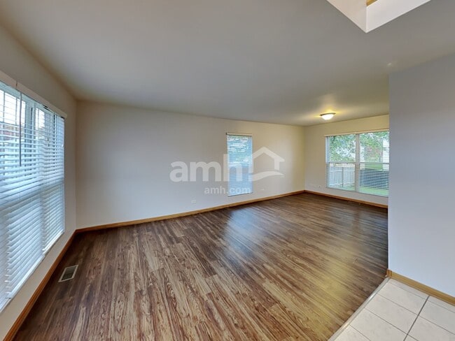 Building Photo - 509 Rebecca Ln