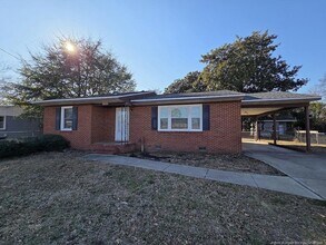 Building Photo - 1008 Hope Mills Rd