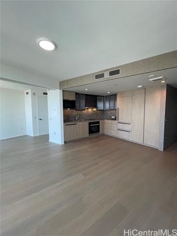 Building Photo - 1000 Auahi St