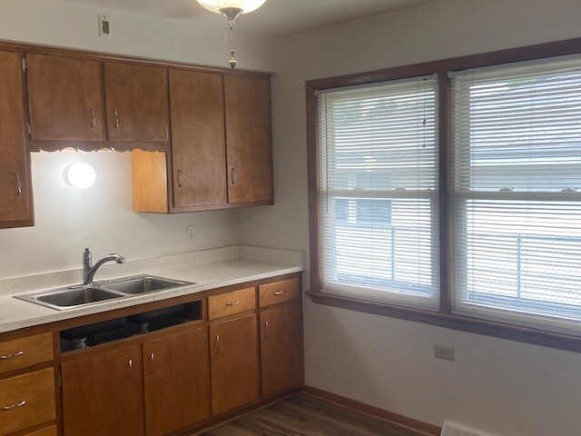 Foto del edificio - 738 James Ct