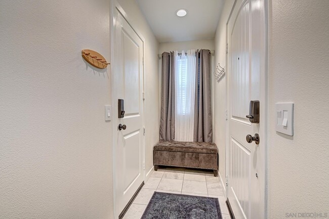 Building Photo - 10572 Acorn Pl
