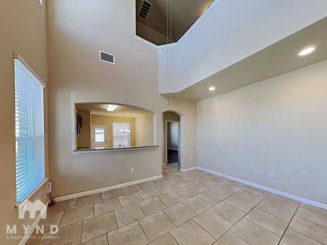 Foto del edificio - 429 Epiphany Ln