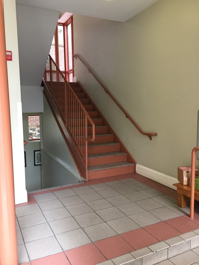 Lobby - Astor Court Apartments