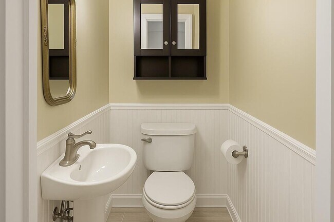 Building Photo - 45 Darina Ct