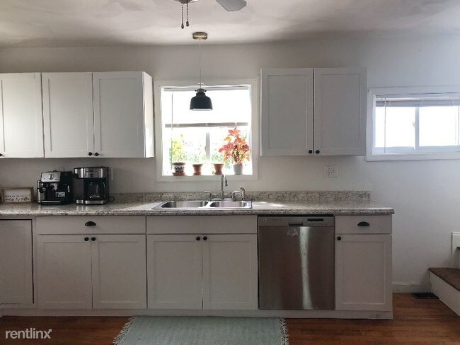 Building Photo - 2 br, 1.5 bath House - 41 Colfax Ave