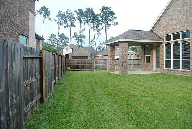 Foto del edificio - 5002 Sawmill Timber Dr