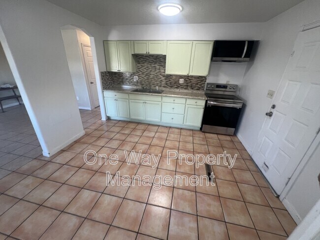 Foto del edificio - 1114 Longview Dr