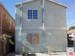 Building Photo - 10376 Wilmington Ave