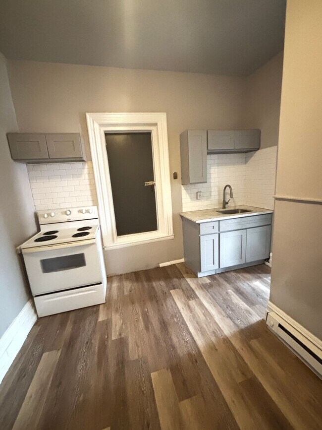 Foto del edificio - 620 W Chew St