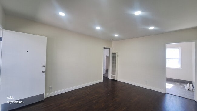Building Photo - 16321 Prairie Ave