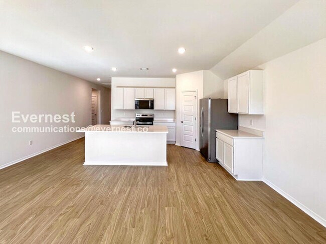 Foto del edificio - 1607 Ridgefield Cir