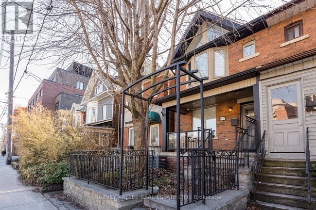 Building Photo - 1107 Gerrard St E