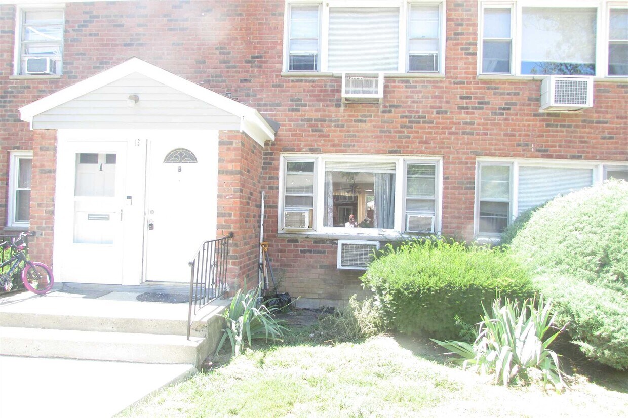 1668 US9 Unit 13B, Wappingers Falls, NY 12590 Condo for Rent in