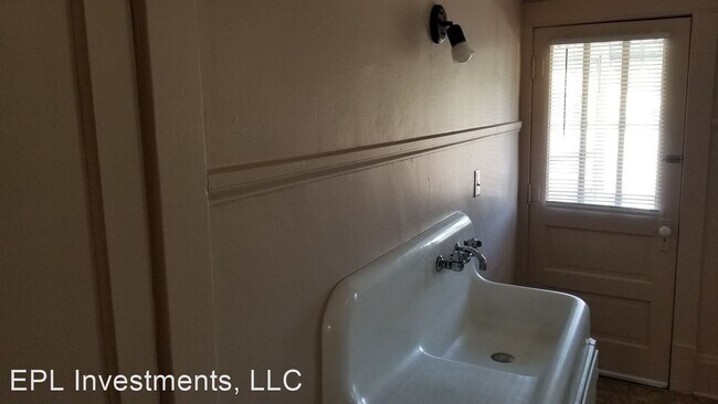 Foto del edificio - 3 br, 1 bath House - 504 1/2 Appleton Street