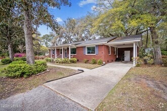 Building Photo - 2411 Acorn Hill Ave