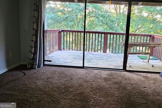 Foto del edificio - 3575 Oakvale Rd