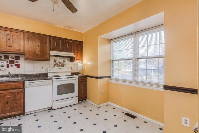 Building Photo - 8610 Watershed Ct
