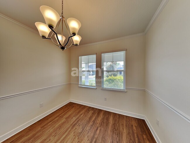 Building Photo - 418 Pine Terrace Drive