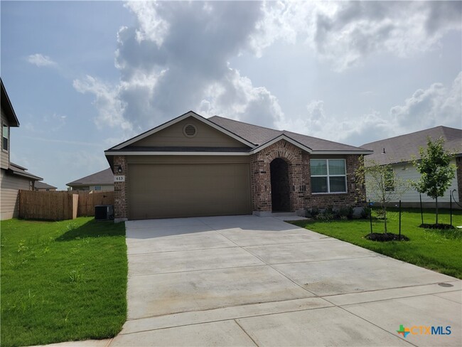 Building Photo - 613 Great Plains