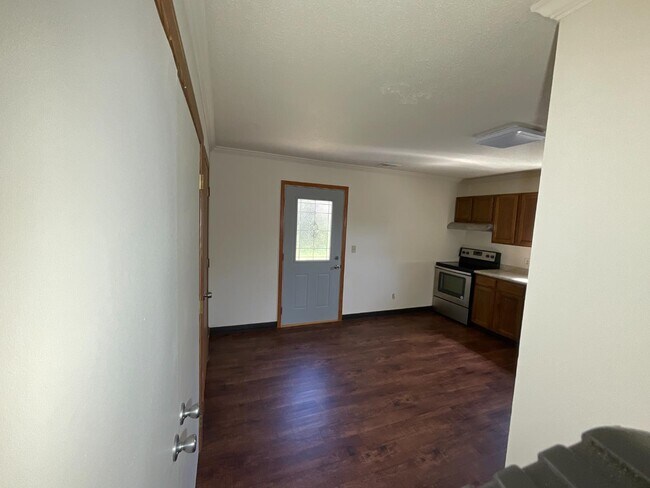 Foto del edificio - 388 Rose Ln