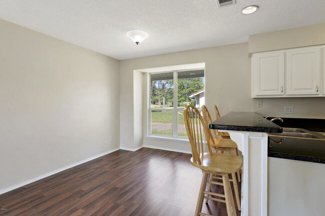 Building Photo - 7900 Martin Bluff Rd