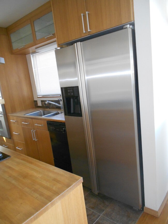 Foto del edificio - 4160 W 163rd St