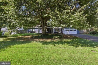 Building Photo - 6432 Ichabod Pl