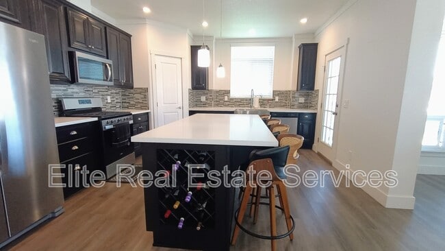 Building Photo - 1053 Madison Ave