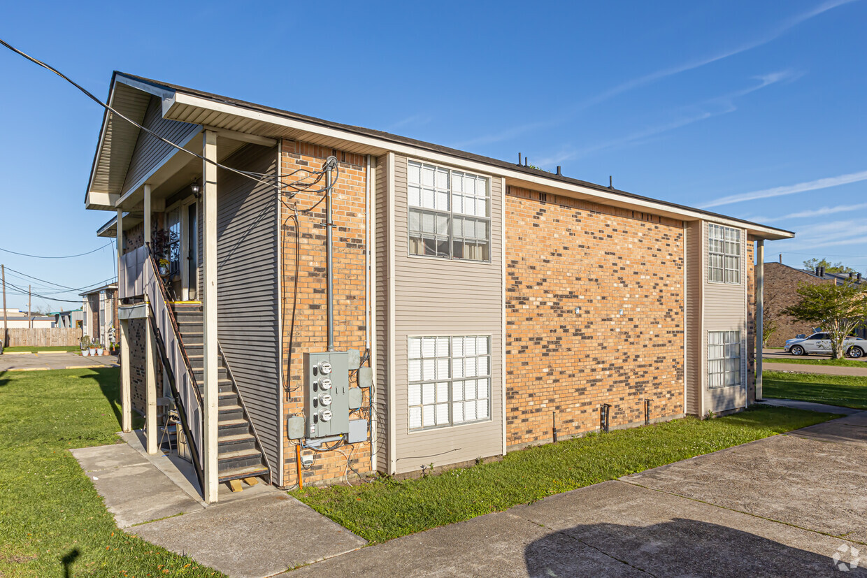 Primary Photo - Landry Apartments