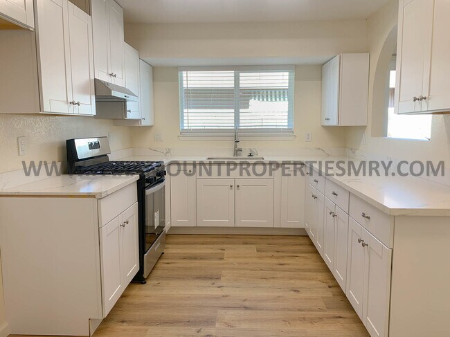 Foto del edificio - 1204 Hicks Dr