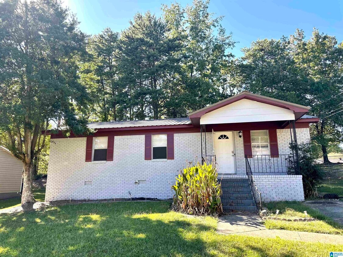 Foto principal - 678 Cummins Ave