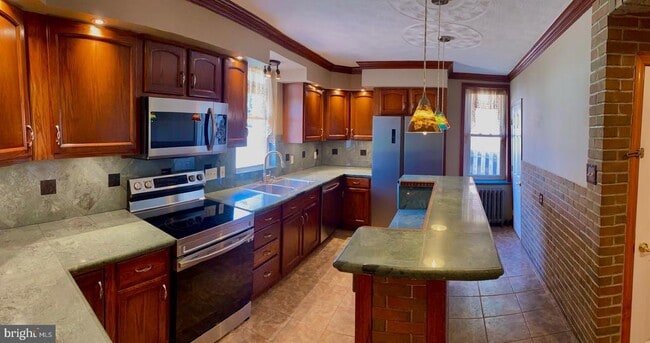 Building Photo - 2223 Noble St