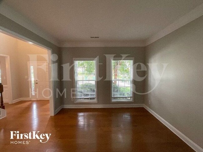 Building Photo - 1610 Lakefield Dr