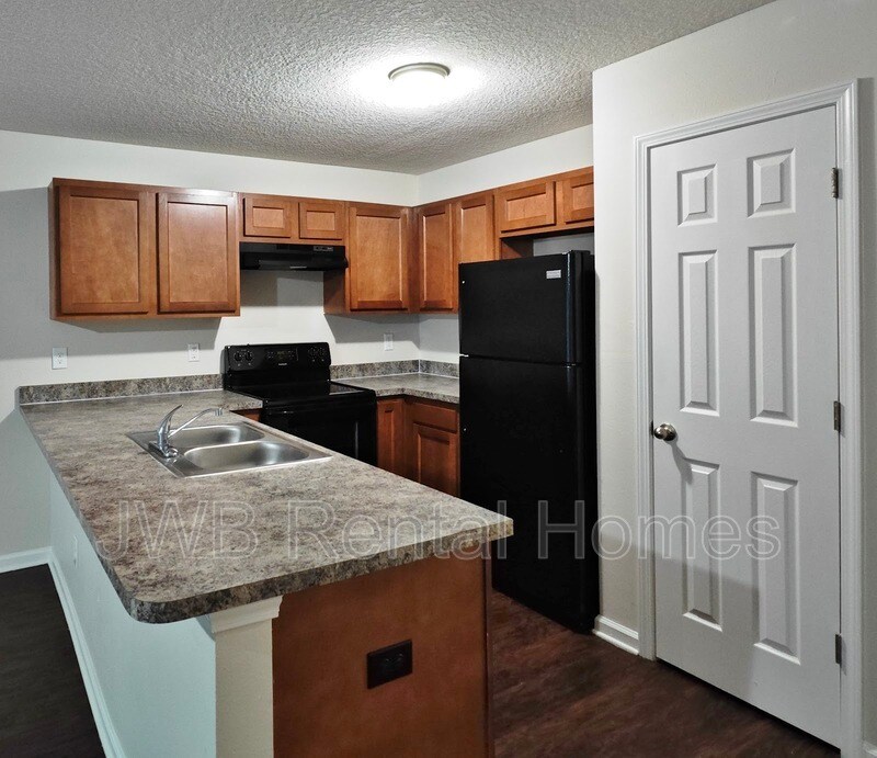 Foto del edificio - 7128 Timmerman Ln