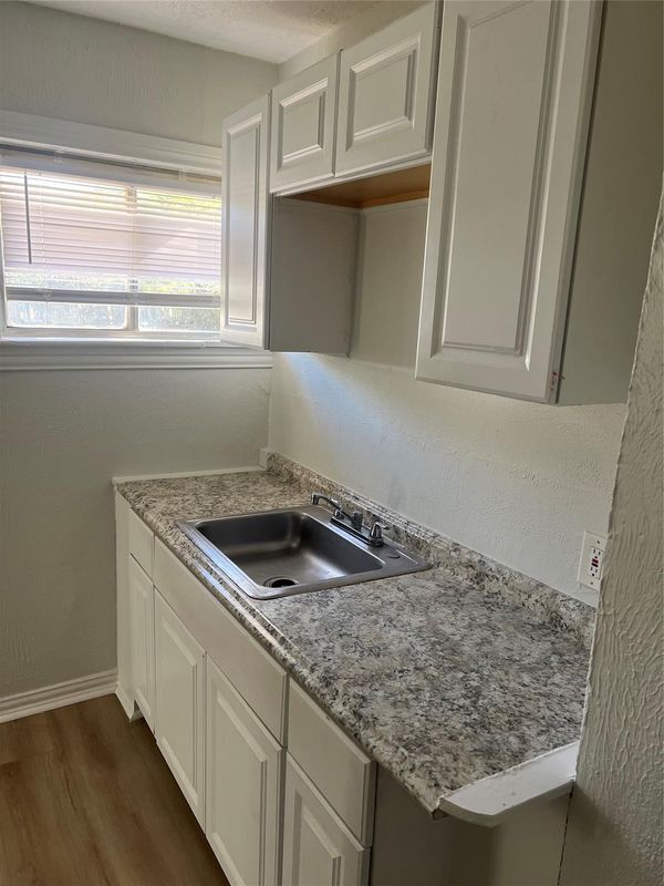 Foto del edificio - 4113 McCart Ave