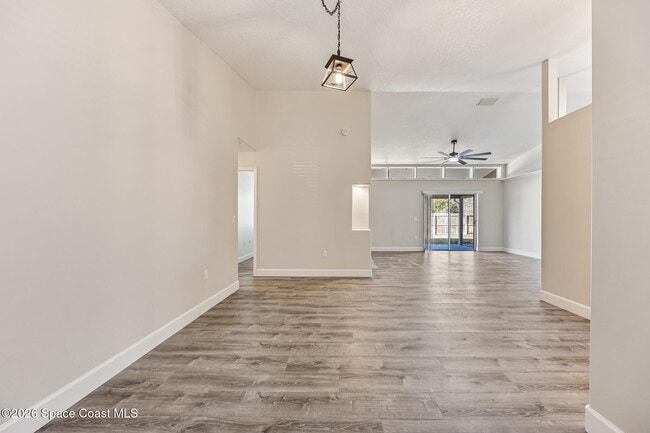 Foto del edificio - 816 Gardener Rd