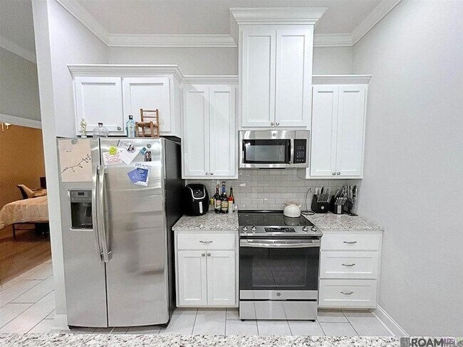 Foto del edificio - 8114 Stonelake Ave