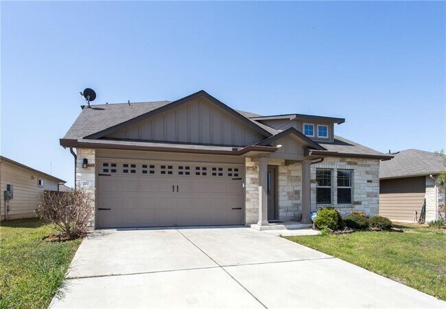 Building Photo - 707 Pinnacle Dr