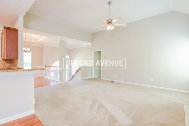 Building Photo - 808 N Bay Overlook