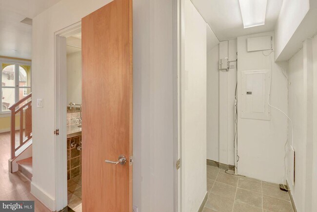 Building Photo - 3065 M St NW