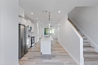 Building Photo - 3703 Nagle St