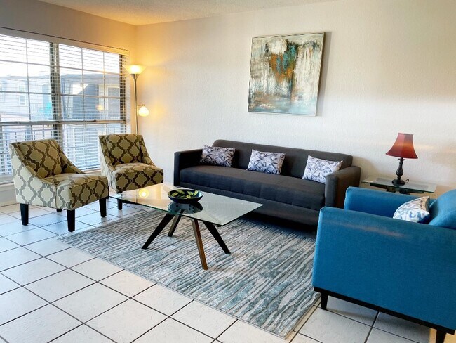 Foto del edificio - 2425 Ashdale Dr