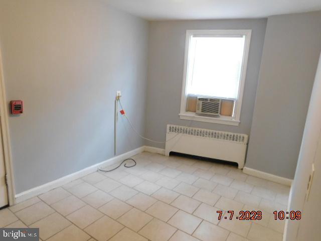 Primary Photo - 7198 Midway Ave