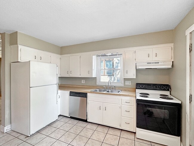 Foto del edificio - 1008 12th Ave SE