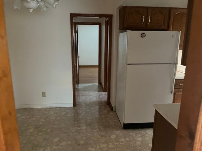 Building Photo - 3556 Schwartze Ave