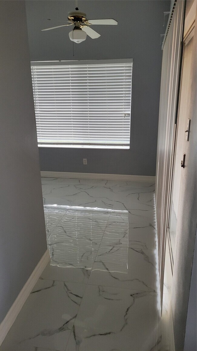 Foto del edificio - 2906 Whetrock Ln