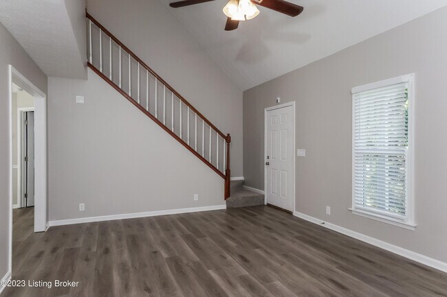 Foto del edificio - 115 Buttercup Rd