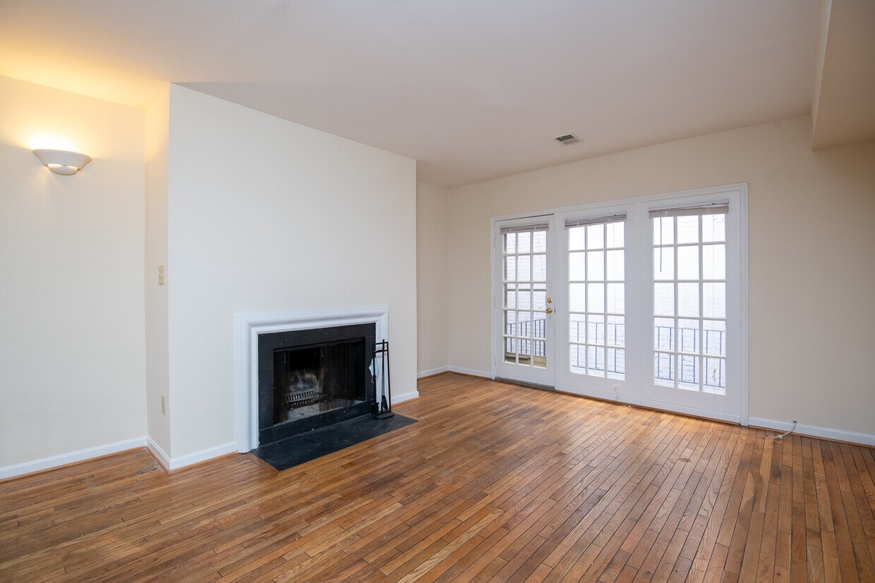 Primary Photo - 1813 Biltmore St NW