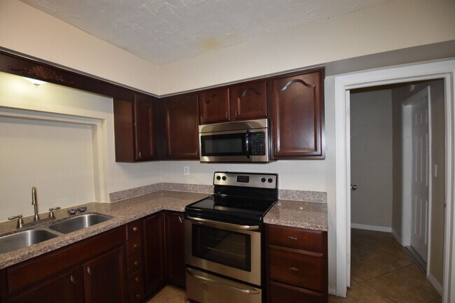 Building Photo - 1511 NW 84th Ter